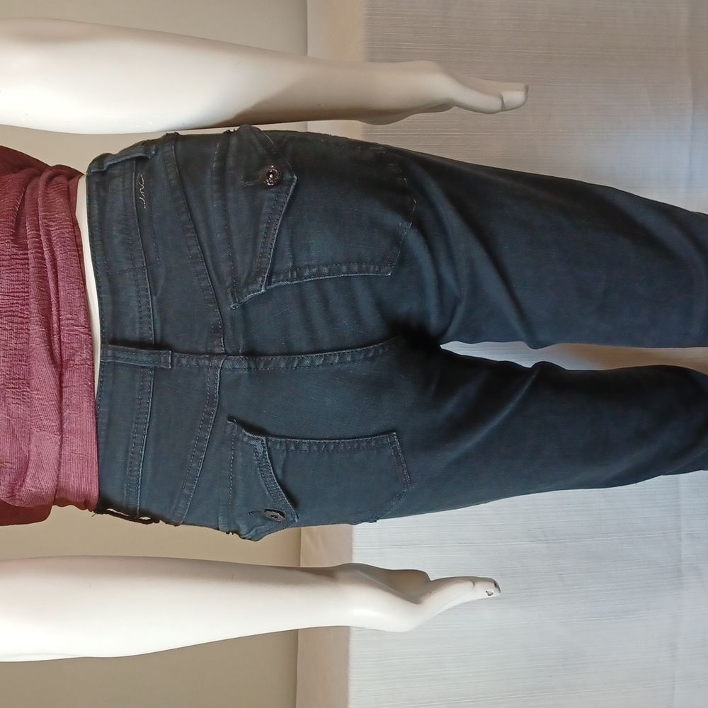 Sz 6 Long Curvy Fit Black Bootleg Jeans by INC